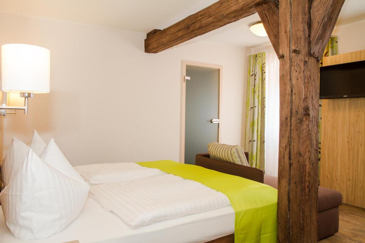 Hotel-Gasthof Blaue Traube E.K. Berching Exteriér fotografie